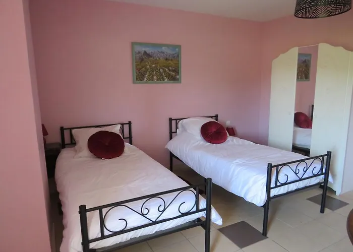 Ripaud D'hote Apartment *